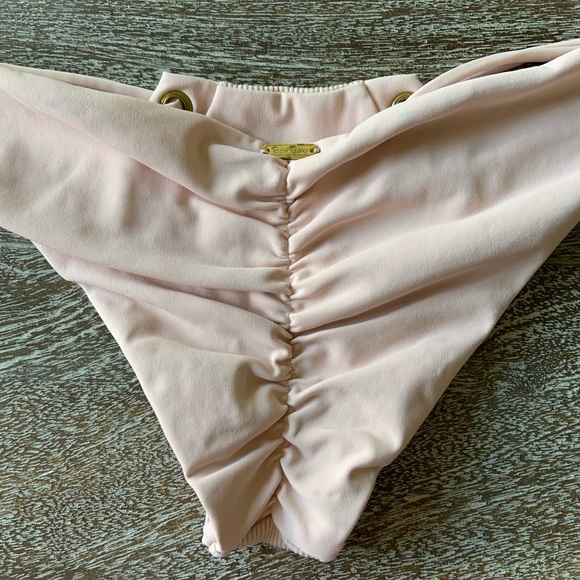 Beach Bunny Rib Tide Bikini - Picture 8 of 11